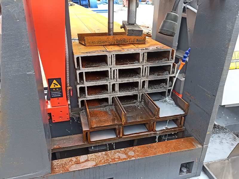 bundle-cutting-channel-steel-bandsaw